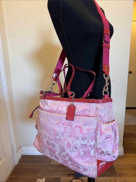 Coach Handbags - Coach y2k pink optic travel weekender bag with handtag